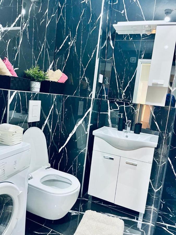 Appartement Stan Na Dan Kozarska Dubica à Bosanska Dubica Extérieur photo